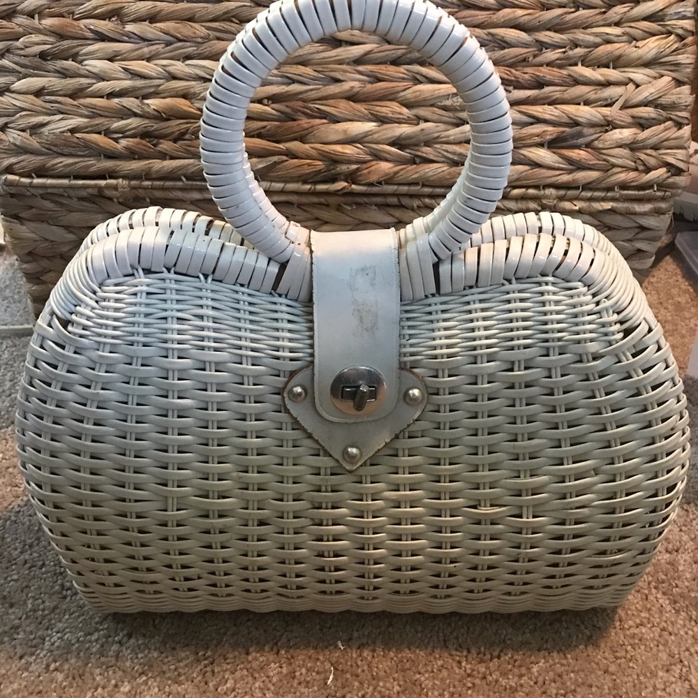 White vintage wicker handbag